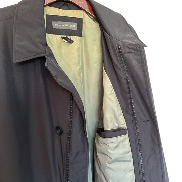 Banana Republic black rain coat in extra large - Picture 7 of 16